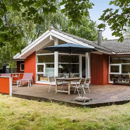 Lovely In With Kitchen Holiday home